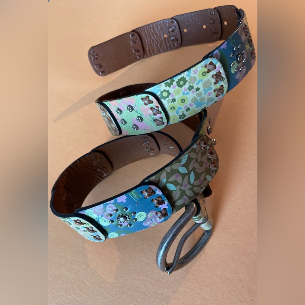 Fossil Floral Patterned Leather Belt